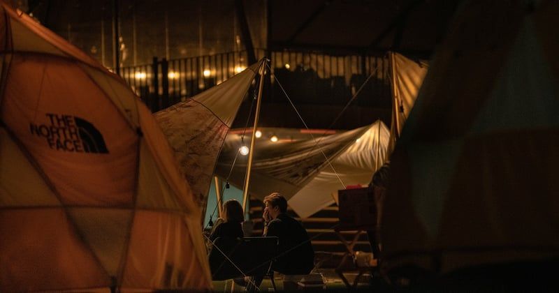 Camping avec des adolescents : réponses aux questions fréquentes pour des vacances réussies
