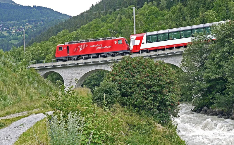 Suisse : le Glacier Express, entre mythe et réalité